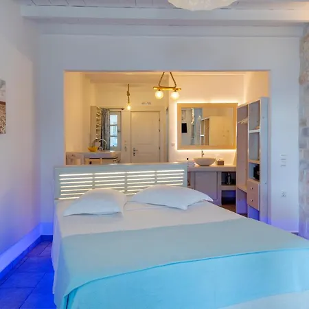 Akti Paros * Naousa (Paros)